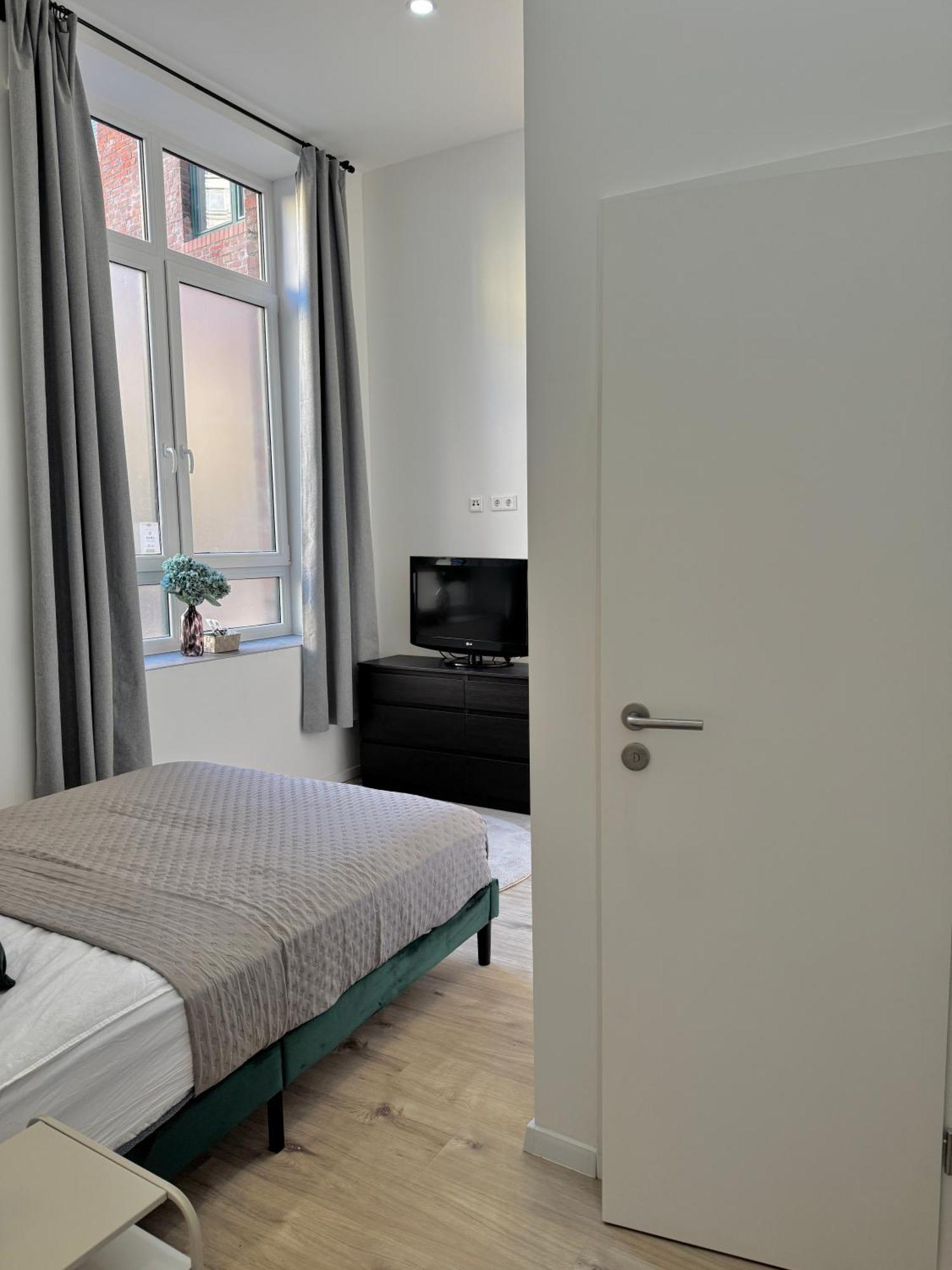 Heaven Homes - Doppelzimmer Mit Eigenem Bad Дюссельдорф Экстерьер фото