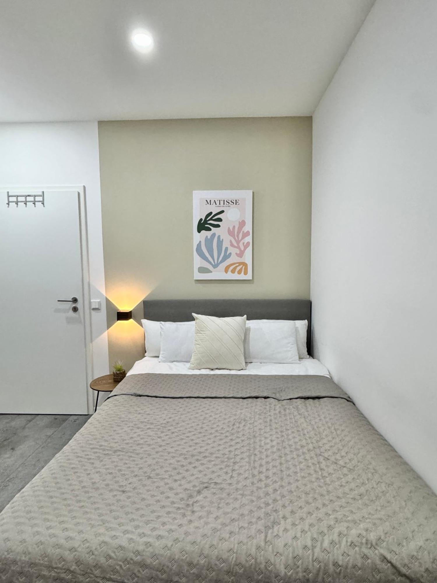 Heaven Homes - Doppelzimmer Mit Eigenem Bad Дюссельдорф Экстерьер фото